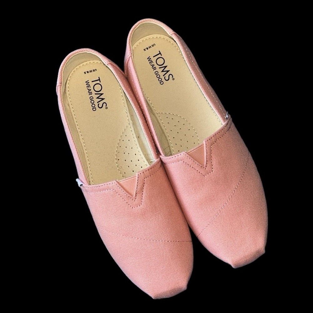NWT 
TOMS Classic women Belmont peach blush canvas
size‎ 8.5